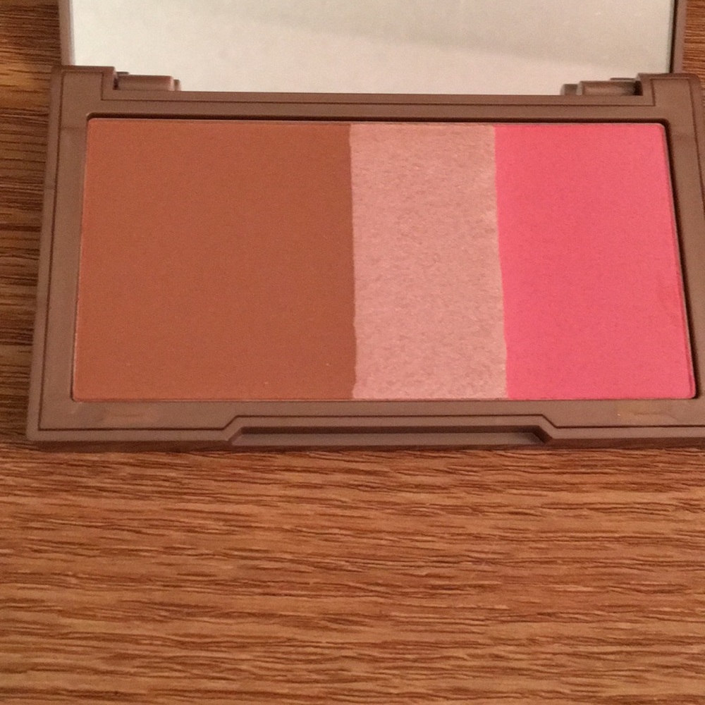 Urban Decay Flushed Palette